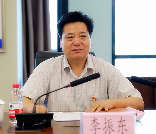 平博集团召开向导班子“不忘初心、切记使命”专题民主生涯会