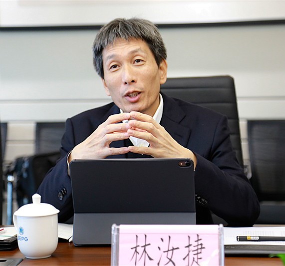 平博集团与福建雪人股份公司深化环保各领域务实相助｜熊良虎顾峰出席