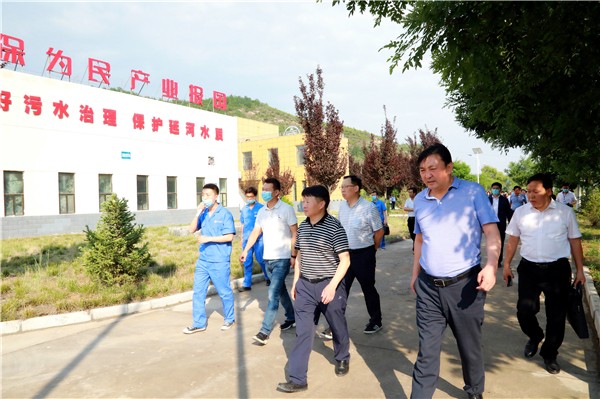 平博集团复工复产促增添项目观摩聚会与会职员走进绿色能源公司油气公司水情形公司陕北片区项目