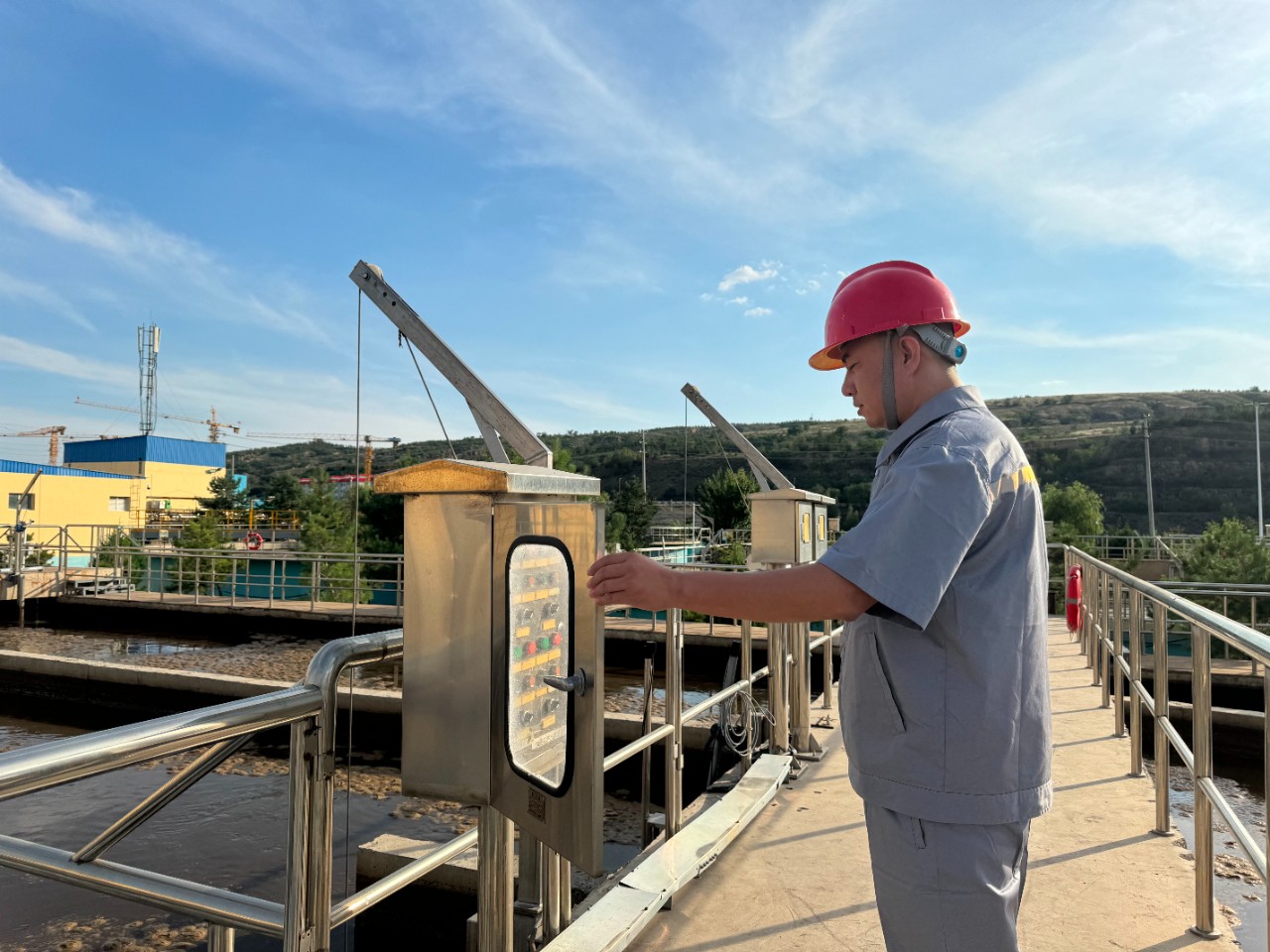 水情形公司职工贺虎荣获神木市人民政府揭晓的“2023年度生态情形；；；な虑橄冉∥宜郊摇鄙称呼
