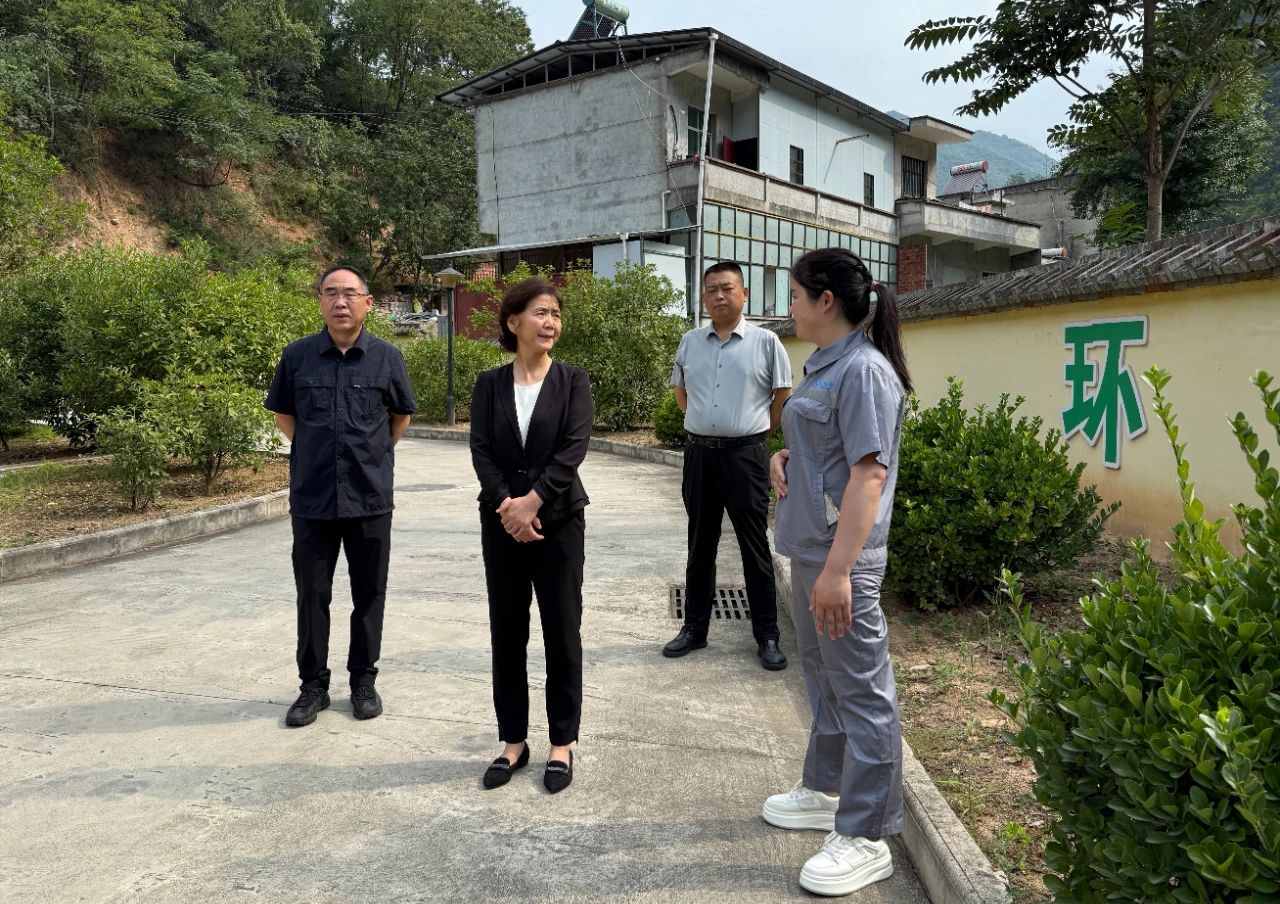 省总工会赴平博集团水情形公司项目一线开展“夏送清凉”慰问活动